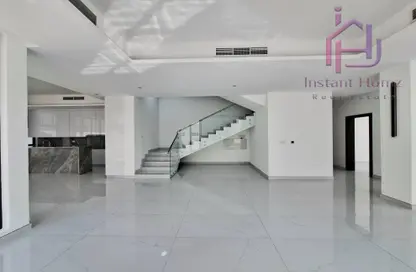 Villa - 4 Bedrooms - 5 Bathrooms for rent in Janabiya - Northern Governorate
