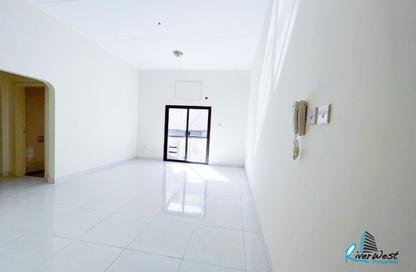Office Space - Studio - 2 Bathrooms for rent in Exhibition Road - Hoora - Capital Governorate