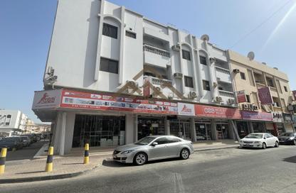 عمارة بالكامل - استوديو - 7+ للبيع في المحرق - المحرق