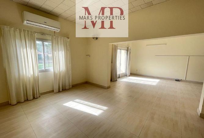 51825446 - Property Image 2