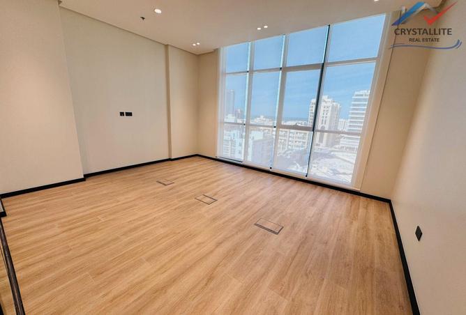 998431 - Property Image 2