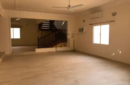 فيلا - 6 غرف نوم - 4 حمامات للبيع في الرفاع الشرقي - الرفاع - المحافظة الجنوبية