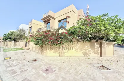 فيلا - 6 غرف نوم - 6 حمامات للبيع في قلالي - المحرق