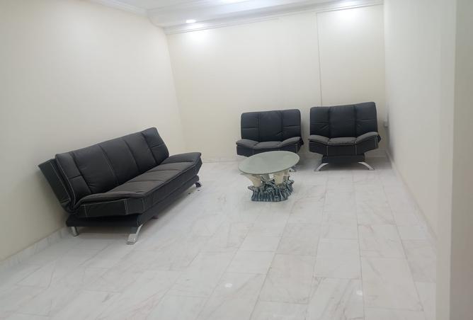 988698 - Property Image 3