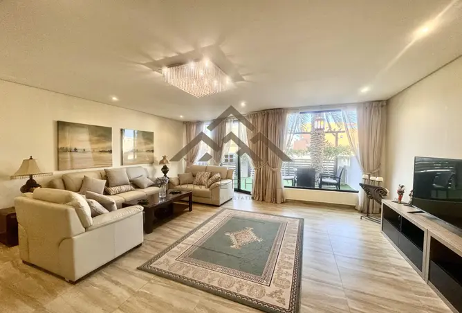 986464 - Property Image 2