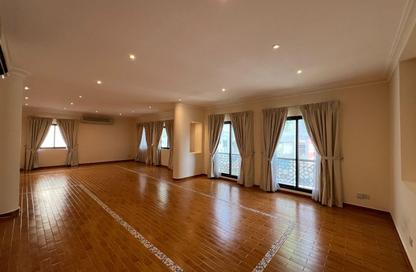 Apartment - 3 Bedrooms - 3 Bathrooms for rent in Um Al Hasam - Manama - Capital Governorate