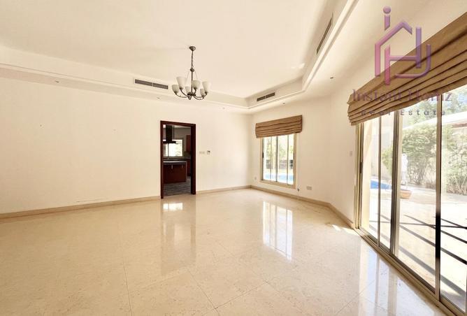 56008143 - Property Image 3