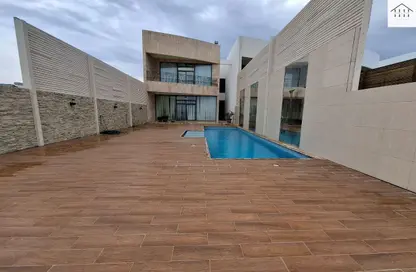 Villa - 5 Bedrooms - 7 Bathrooms for sale in Amwaj Islands - Muharraq Governorate