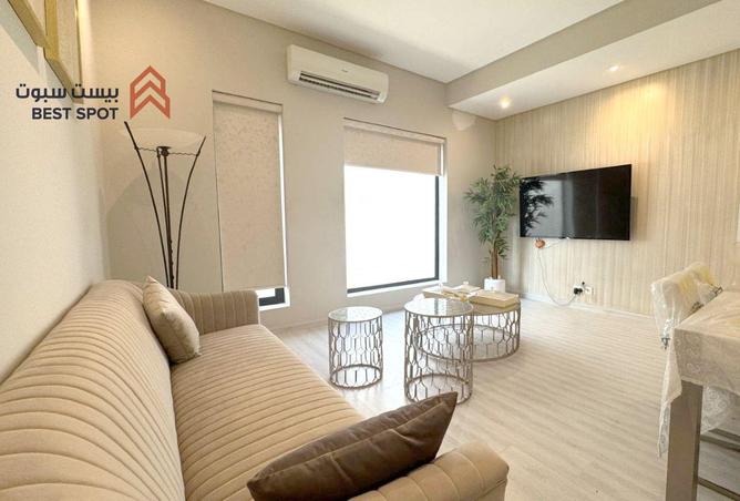 989930 - Property Image 3