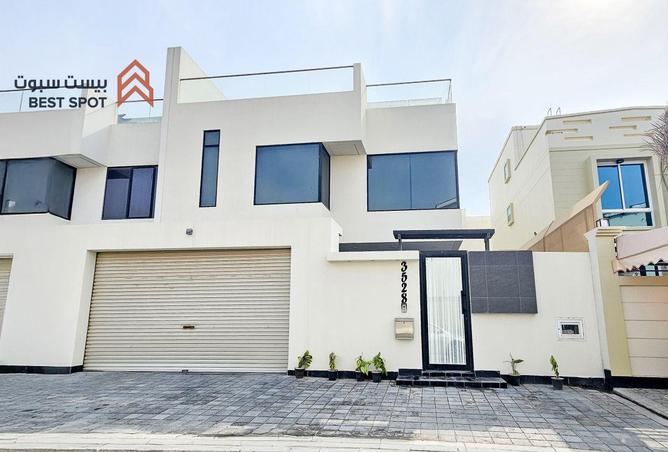 989930 - Property Main Image