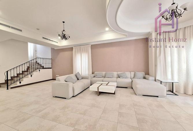 995679 - Property Image 2