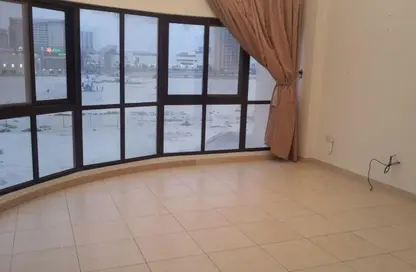 Apartment - 2 Bedrooms - 2 Bathrooms for rent in Al Burhama - Manama - Capital Governorate