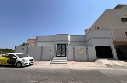 Villa - 3 Bedrooms - 4 Bathrooms for sale in Tubli - Central Governorate