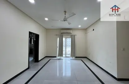 شقة - 3 غرف نوم - 2 حمامات للايجار في الحد - المحرق