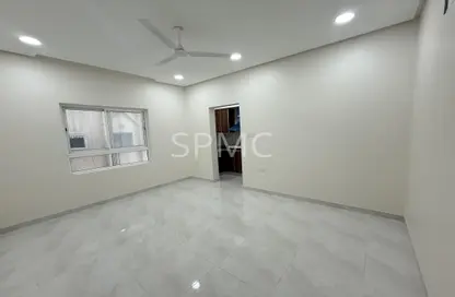 شقة - 1 حمام للايجار في توبلي - المحافظة الوسطى