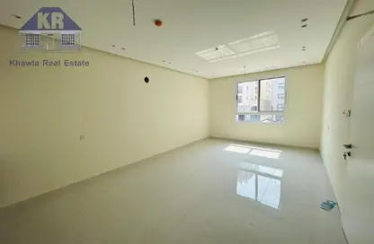 Apartment - 4 Bedrooms - 5 Bathrooms for sale in Hidd - Muharraq Governorate