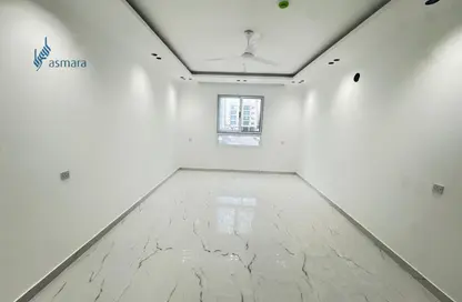 Apartment - 5 Bedrooms - 4 Bathrooms for sale in Hidd - Muharraq Governorate Apartment - 5 Bedrooms - 4 Bathrooms for sale in Hidd - Muharraq Governorate