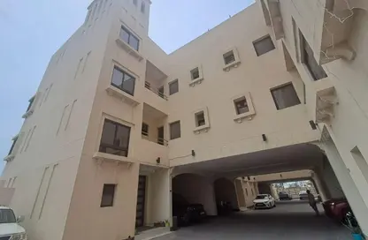 Villa - 4 Bedrooms - 4 Bathrooms for rent in Sanad - Central Governorate