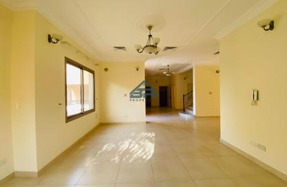 Compound - 4 Bedrooms - 4 Bathrooms for rent in Janabiya - Northern Governorate