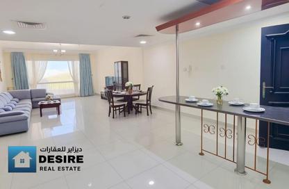 Apartment - 2 Bedrooms - 3 Bathrooms for rent in Al Juffair - Capital Governorate