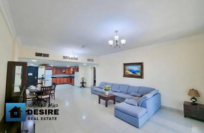 Apartment - 2 Bedrooms - 3 Bathrooms for rent in Al Juffair - Capital Governorate