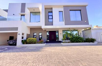 Villa - 4 Bedrooms - 5 Bathrooms for rent in Janabiya - Northern Governorate