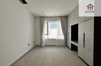 Apartment - 2 - 2 for rent in Salmaniya - Manama - Capital Governorate