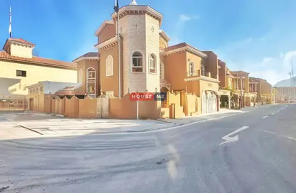 فيلا - 4 غرف نوم - 4 حمامات للبيع في الجنبية - المحافظة الشمالية