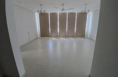 Apartment - 2 Bedrooms - 2 Bathrooms for rent in Tubli - Central Governorate Apartment - 2 Bedrooms - 2 Bathrooms for rent in Tubli - Central Governorate