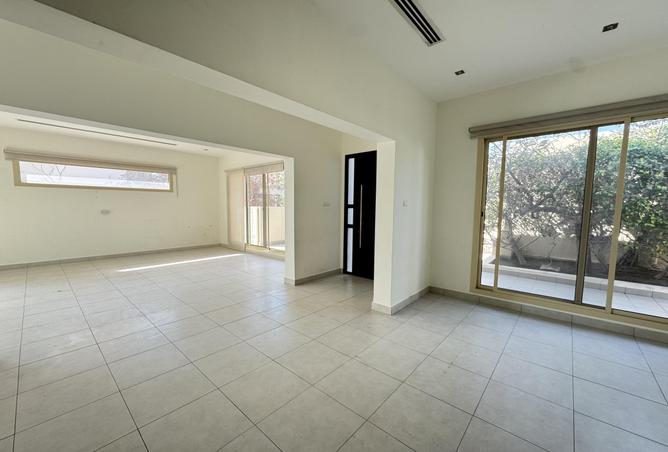 51293477 - Property Image 2