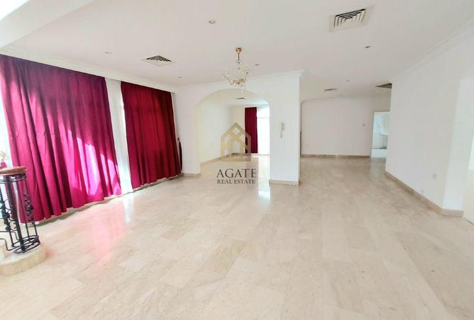 52223357 - Property Image 2