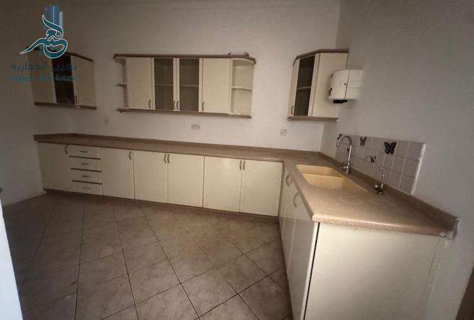 993334 - Property Image 2