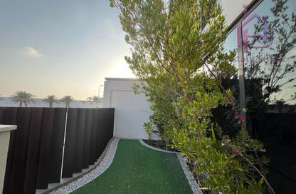 Villa - 4 Bedrooms - 5 Bathrooms for sale in Dilmunia Island - Muharraq Governorate