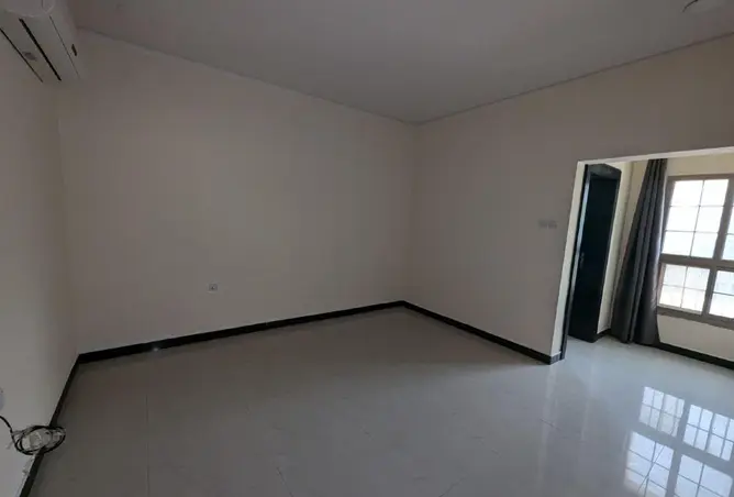 999737 - Property Image 2
