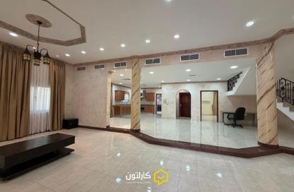 Villa - 4 - 5 for rent in Busaiteen - Muharraq Governorate