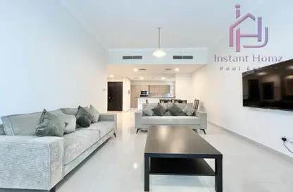 Apartment - 2 Bedrooms - 3 Bathrooms for rent in Sanabis - Manama - Capital Governorate