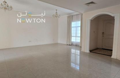 Villa - 4 Bedrooms - 4 Bathrooms for rent in Mahooz - Manama - Capital Governorate