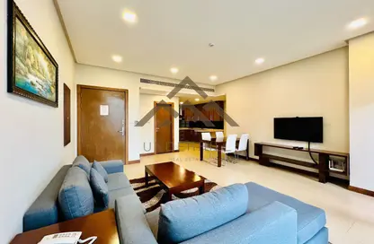 Apartment - 2 Bedrooms - 3 Bathrooms for rent in Al Juffair - Capital Governorate