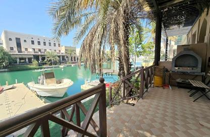 Villa - 2 Bedrooms - 2 Bathrooms for rent in Al Marsa Floating City - Amwaj Islands - Muharraq Governorate