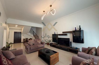 Duplex - 3 - 4 for rent in Al Juffair - Capital Governorate