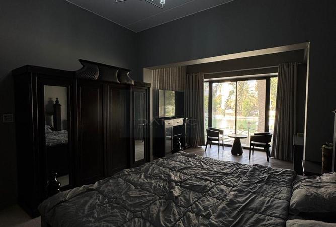 989724 - Property Image 3