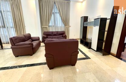 Apartment - 2 - 2 for rent in Al Juffair - Capital Governorate