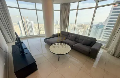 Apartment - 2 Bedrooms - 3 Bathrooms for rent in Al Juffair - Capital Governorate