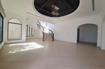 Villa - 4 Bedrooms - 6 Bathrooms for rent in Bani Jamra - Northern Governorate