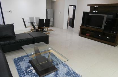 Apartment - 3 Bedrooms - 3 Bathrooms for rent in Busaiteen - Muharraq Governorate