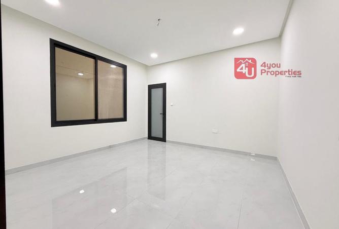 1001066 - Property Image 3