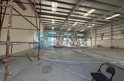 Warehouse - Studio - 2 Bathrooms for rent in Maameer - Central Governorate