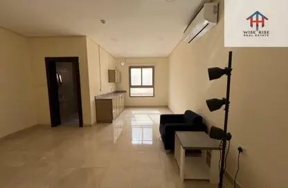 Apartment - Studio - 1 Bathroom for rent in Seef - Capital Governorate