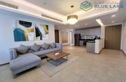 Apartment - 3 Bedrooms - 3 Bathrooms for rent in Al Juffair - Capital Governorate