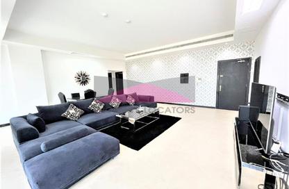Apartment - 2 Bedrooms - 3 Bathrooms for rent in Al Juffair - Capital Governorate